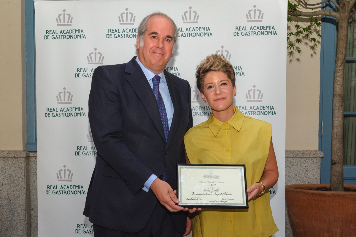 Vicky Sevilla recibe el Prix au Chef de l´Avenir de la academia internacional de gastronomía