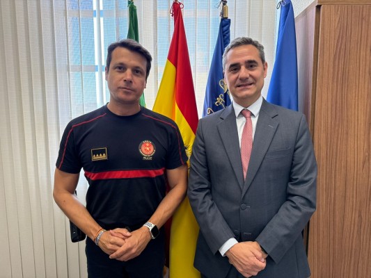 Los bomberos de Castelló completan su primera escala de mando con el oficial en prácticas Adrián Nicolau