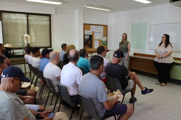 Vila-real incorpora a 27 personas en situación de desempleo agrario para realizar trabajos de mantenimiento
