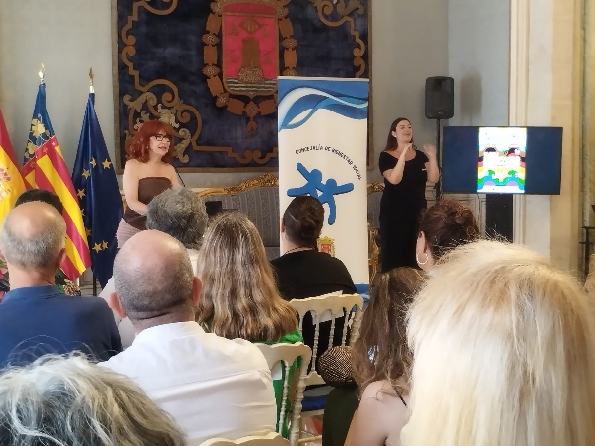 Un momento del acto institucional conmemorativo del día del Orgullo, en Alicante.
