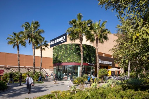 Así redefine VIA Outlets su centro comercial 'Alicante Fashion Outlet': familiar y con marcas 'premium'