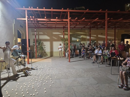 Los museos y centros culturales alicantinos superan los 3.400 visitantes en la Noche en Blanco 