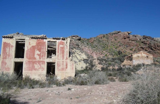 Defensa vuelve a subastar el antiguo cuartel de Carraclaca de Lorca por 1,4 millones de euros