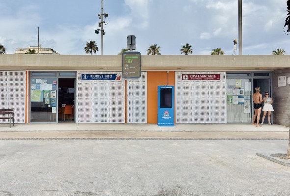 Alboraya mejora el equipamiento de sus playas, el servicio de salvamento y las oficinas Tourist Info