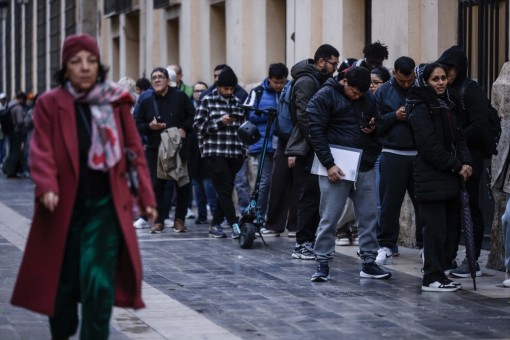 Casi 1,2 millones de inmigrantes han pedido regularizarse, 167.000 (el 14,2%) en la Comunitat Valenciana