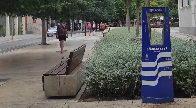 EU denuncia la falta de fuentes públicas en Alicante y exige un plan ante las olas de calor