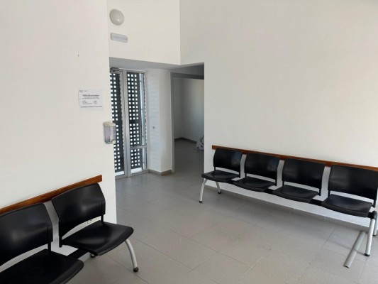 El consultorio médico de Les Palmeres de Sueca vuelve a abrir sus puertas este verano