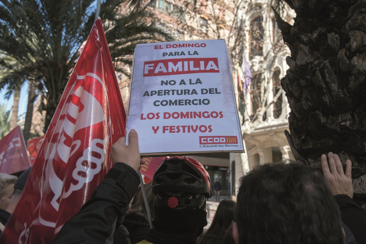 Protesta en Alicante por la libertad horaria en las grandes superficies comerciales
