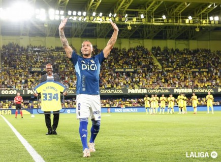 Santi Cazorla se retira: la leyenda grogueta anuncia su 'adiós al fútbol' a los 41 años