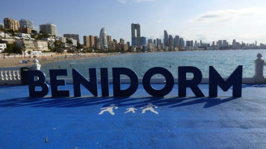 Benidorm gana rentabilidad hotelera mientras Alicante se consolida entre los destinos más sólidos de España