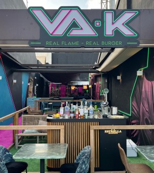 Las burgers se cuelan en la oferta gastronómica del Paseo de La Barra en Cabo de Palos: abre VA.K