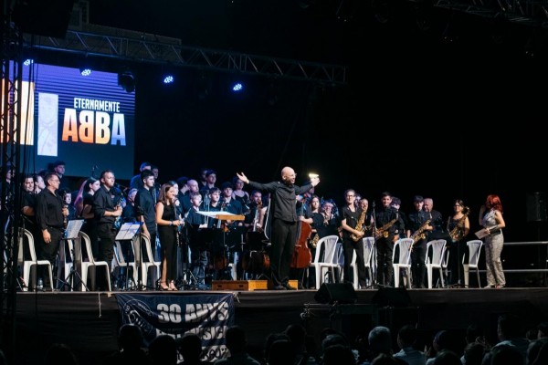 Castelló congrega a un millar de asistentes en el concierto de la Unió Musical del Grau por Sant Pere