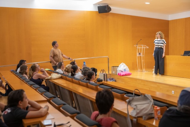 La UJI recibe a niños de los campos de refugiados saharauis que pasarán el verano con familias de Castellón