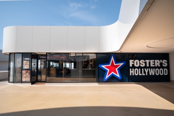 Foster’s Hollywood abre un segundo restaurante en Torrevieja con 47 nuevos empleos en el Paseo del Mar