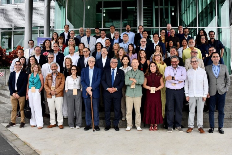 Campus Ágora reúne a cinco universidades para impulsar la mayor plataforma iberoamericana de MOOCs en español y portugués