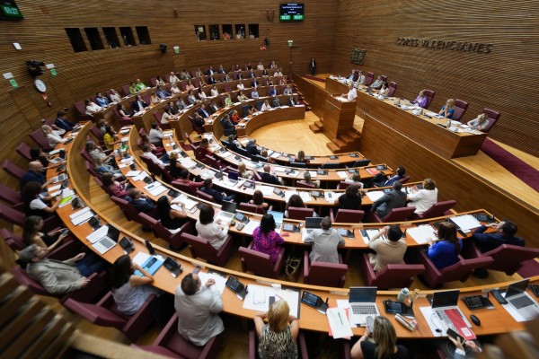 PSPV y Compromís afean a Massó que se 