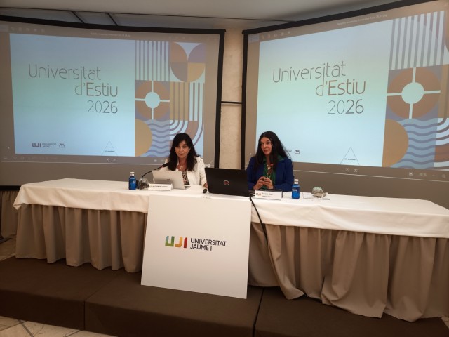 La Universitat d'Estiu de la UJI reflexiona junto a Reyes Calderón sobre la literatura y los 'chatbots'