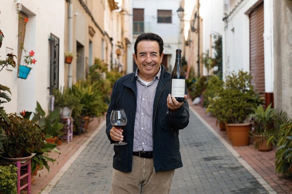 Tim Atkin sitúa de nuevo a Pepe Mendoza entre los grandes nombres del vino español