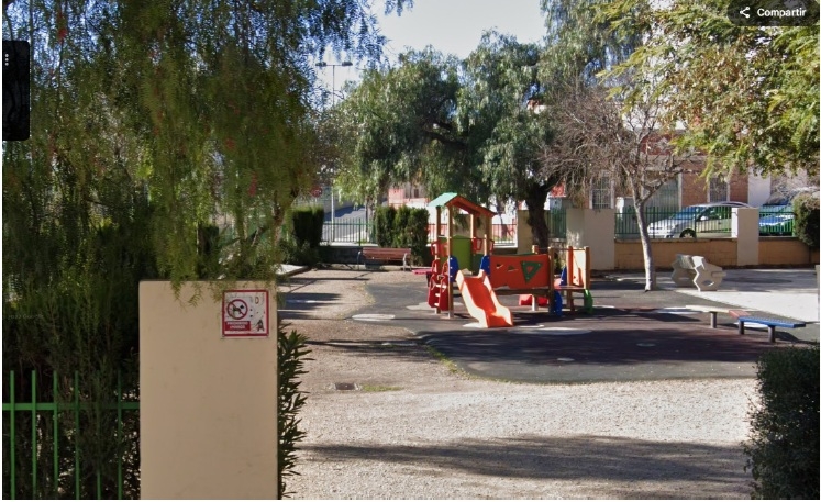 Zonas de sombra en el Parque Condesa Lluch de Burjassot.