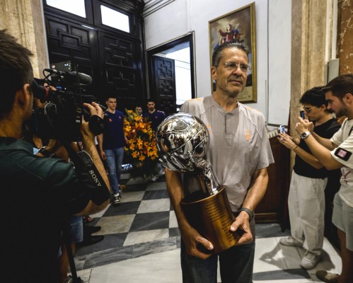 Ilusión, éxitos y salidas polémicas, los ciclos de Pedro Martínez en el Valencia Basket