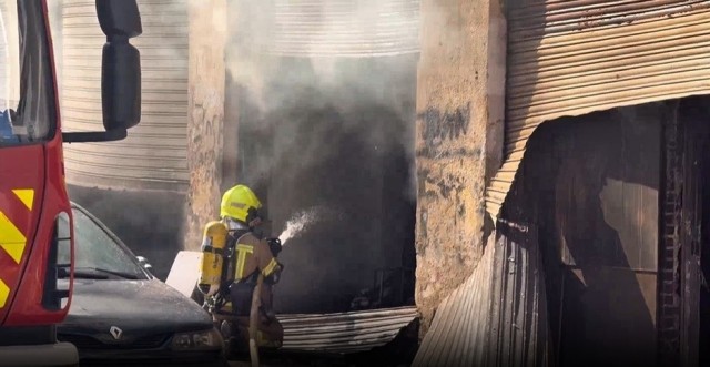 El incendio de Picayo obliga a mantener desalojado uno de los edificios afectados