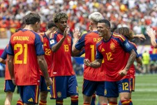 España deja Los Ángeles y pone rumbo a Dallas para preparar los octavos ante Portugal