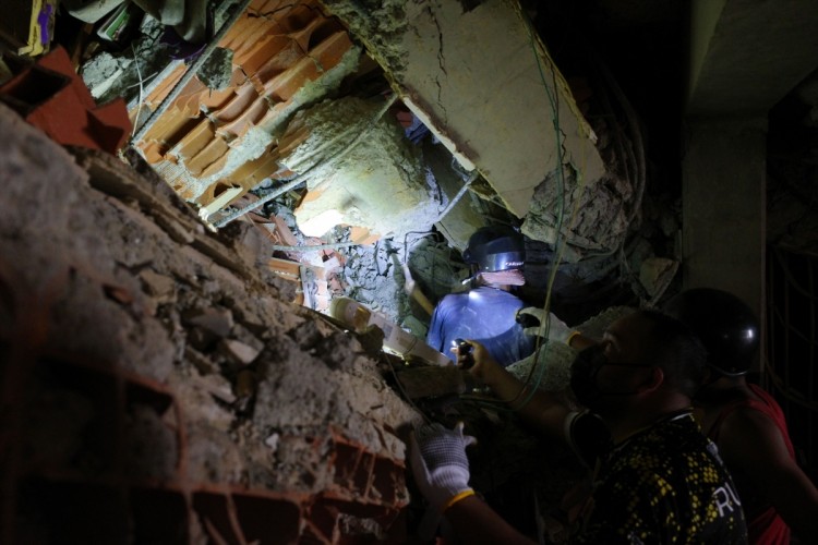 Exteriores eleva a 34 los españoles fallecidos en los terremotos de Venezuela y rebaja los desaparecidos a 140