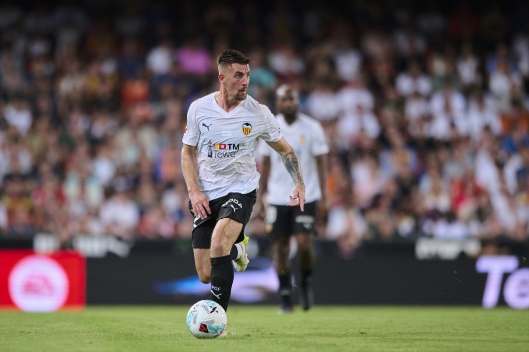 El Valencia CF, obligado a acelerar la operación salida