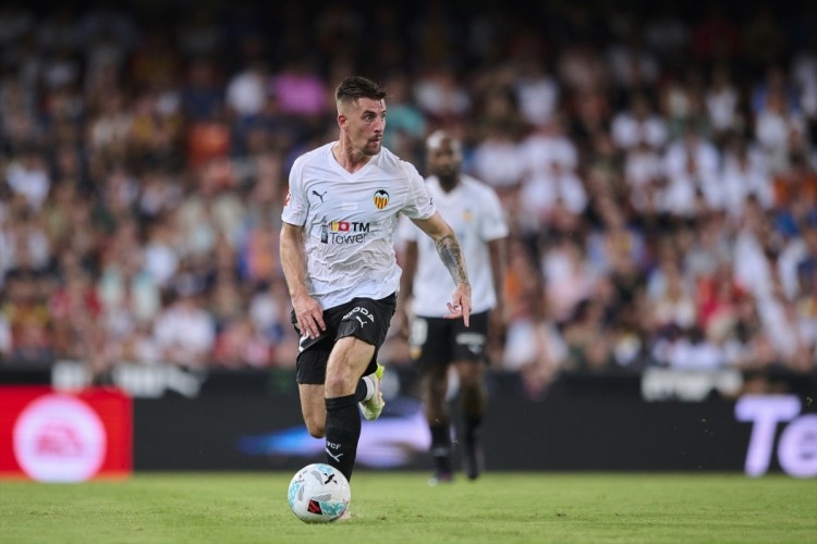 El Valencia CF, obligado a acelerar la operación salida