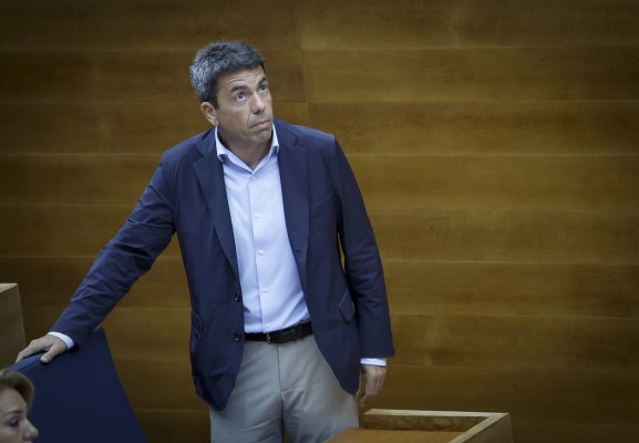 Los nuevos roles emergen en Les Corts: Vox pone caducidad a una ley estrella de Mazón y el PP la renegociará 