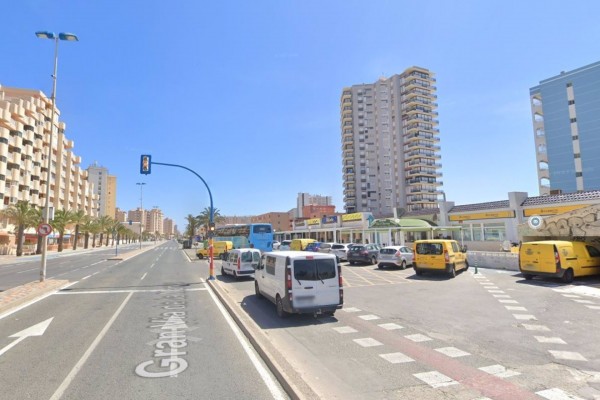 La Gran Vía de La Manga cierra al tráfico durante este lunes a la altura del kilómetro 2
