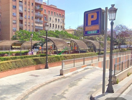 Nuevo revés: vuelve a paralizarse el contrato para la gestión de tres aparcamientos en el Marítimo