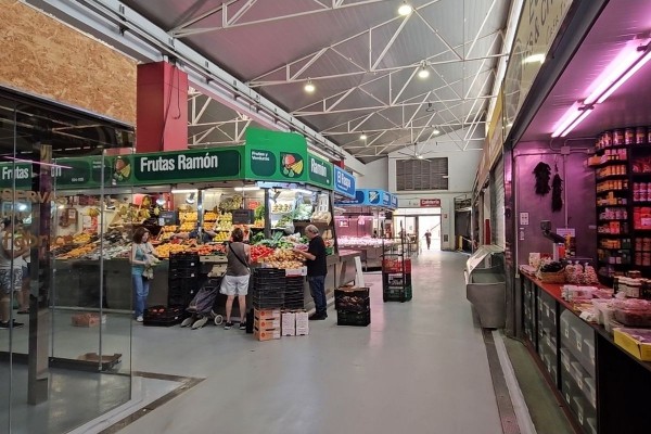 Los aparcamientos y 25 nuevos puestos del Mercado de Santa Florentina saldrán a licitación este verano