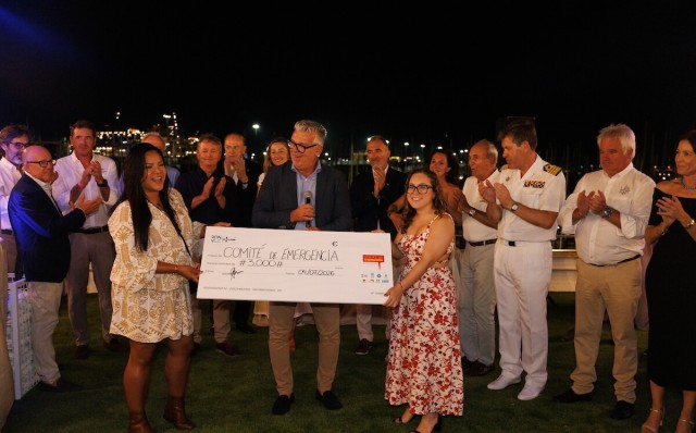 Comité de Emergencia recibió el cheque solidario en favor de Venezuela en la Cena de Armadores del Trofeo SM la Reina