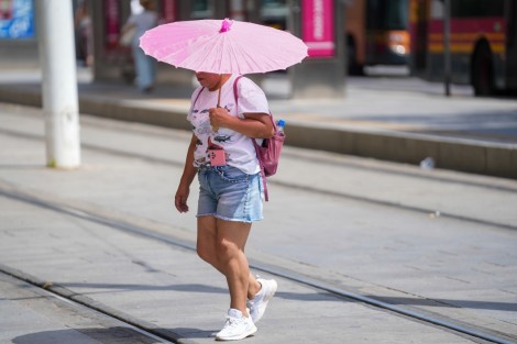 El calor activa la alerta amarilla en el litoral y el interior sur de Castellón desde este lunes