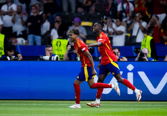 Lamine Yamal, mejor jugador joven del torneo
