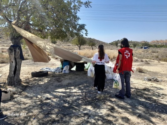 Alicante activa el protocolo por ola de calor con apertura del CAUS y atención en la calle