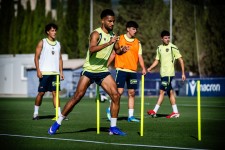 El Levante 26-27 ya trabaja en el césped