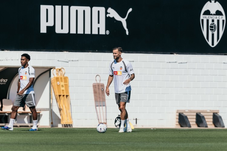 El Valencia CF arrancó la pretemporada en una semana que prevé dobles sesiones