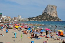 El precio de la vivienda en venta en Calp se dispara hasta casi 4.900 euros en cinco años