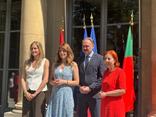 España, Francia, Portugal y Bruselas se vuelven a citar en septiembre para acelerar interconexiones eléctricas