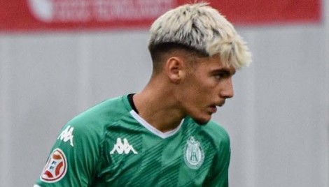 Rubén Richarte, joven extremo de 19 años, llega al Efesé desde la cantera del Betis