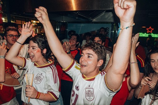 La pasión futbolera se apodera de la Región y se alza como la comunidad que más siguió el partido de España