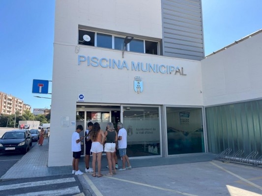 La Vall d'Uixó invierte 70.000 euros para reducir un 60 % el consumo eléctrico de la piscina cubierta