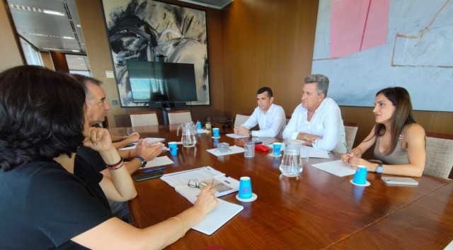 Generalitat y Riba-roja colaboran en el desarrollo de suelo para viviendas e industrias en 