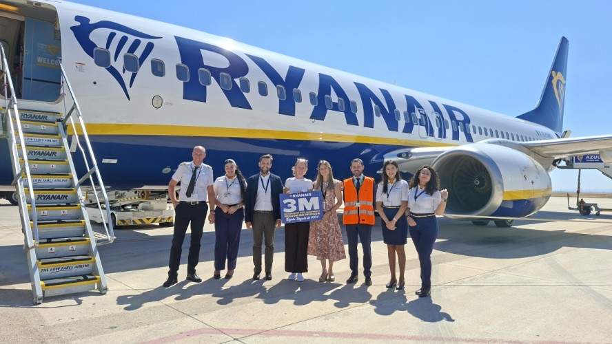 Ryanair supera los 3 millones de pasajeros desde que empezó a operar en el aeropuerto de Corvera
