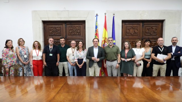 Generalitat y sindicatos de Justicia firman el acuerdo para mejorar la retribución de 5.800 funcionarios