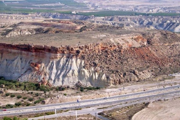 Mula alcanza un acuerdo histórico para comprar el Cerro de La Almagra, la cuna de sus raíces