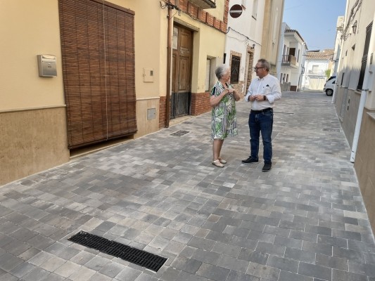 Alfarrasí acaba con las inundaciones de dos calles del centro tras invertir 230.000 euros en su reurbanización