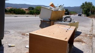 El PSOE alerta del abandono en las calles: “Murcia se está convirtiendo en un vertedero de enseres”